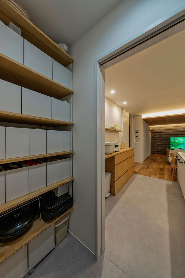 グランハウス 一級建築士事務所 【2000万円台/平屋/店舗併用住宅/間取り図】お店と自宅を賢く分けた凸型の平屋。中庭でアウトドア気分！の建築実例画像8