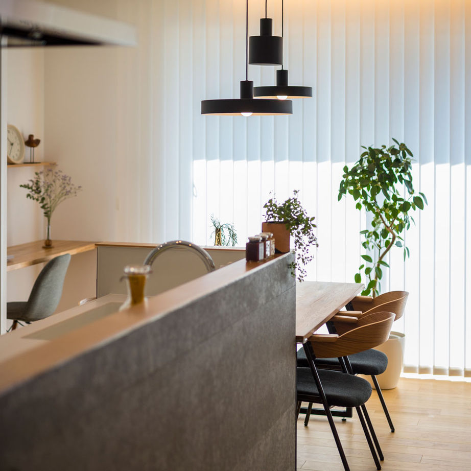 グランハウス 一級建築士事務所 【2000万円台/30坪台/間取り図】グレーの配色×造作のカッコよさ。写真より3倍お洒落と褒められました！の建築実例画像5