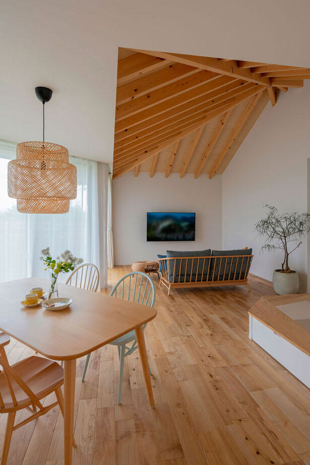 グランハウス 一級建築士事務所 【平屋/への字/北欧】大人のスカンジナビアンスタイルを満喫。への字を描く平屋は、家族の距離感が心地いいの建築実例画像4