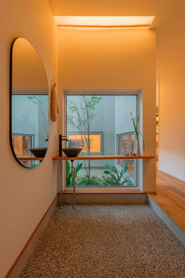 グランハウス 一級建築士事務所 【2000万円台/平屋/4LDK/間取り図】夕暮れに映える瓦屋根の平屋。和を醸すデザインと家事ラクを32坪に凝縮の建築実例画像3