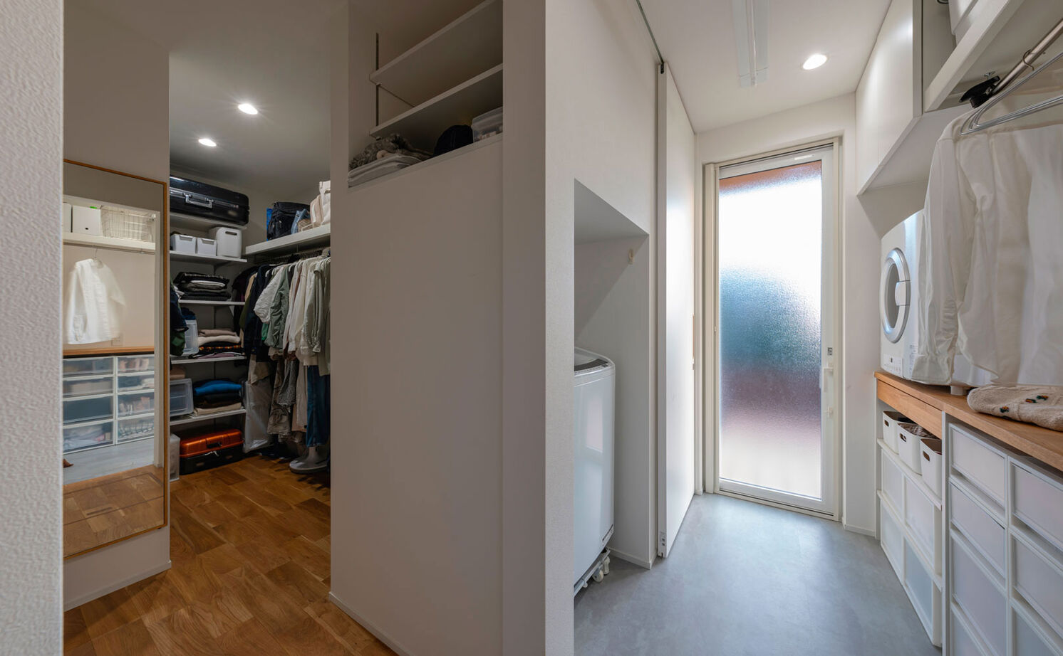 グランハウス 一級建築士事務所 【2000万円台/平屋/4LDK/間取り図】夕暮れに映える瓦屋根の平屋。和を醸すデザインと家事ラクを32坪に凝縮の建築実例画像12