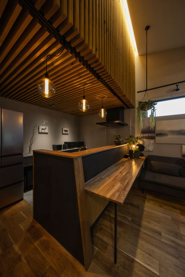 グランハウス 一級建築士事務所 【2000万円台/平屋/ロの字/中庭】街並みに溶け合う、美術館のような平屋。LDKには宙に浮かぶ“格子の箱”がの建築実例画像5