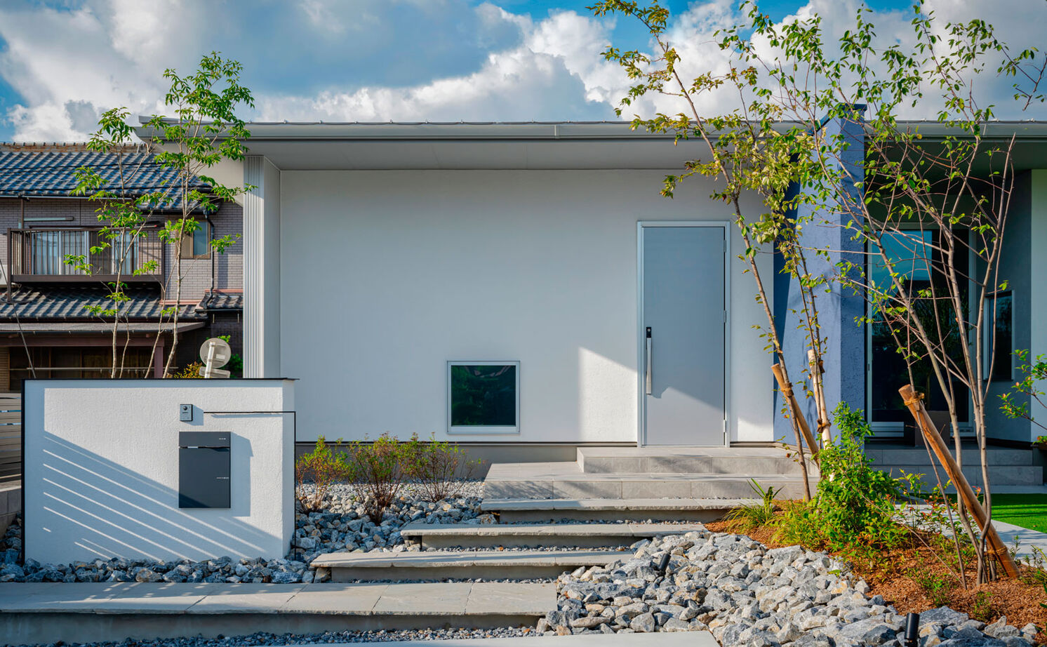 グランハウス 一級建築士事務所 【2000万円台/平屋/4LDK/間取り図】青の壁をすっと差した、北欧ナチュラルな平屋。まどろみのヌックも最高の建築実例画像5