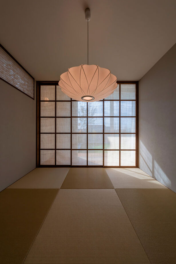 グランハウス 一級建築士事務所 【2000万円台/平屋/4LDK/間取り図】青の壁をすっと差した、北欧ナチュラルな平屋。まどろみのヌックも最高の建築実例画像9