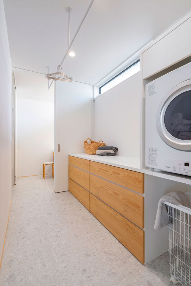 グランハウス 一級建築士事務所 【2000万円台/平屋/4LDK/間取り図】青の壁をすっと差した、北欧ナチュラルな平屋。まどろみのヌックも最高の建築実例画像11