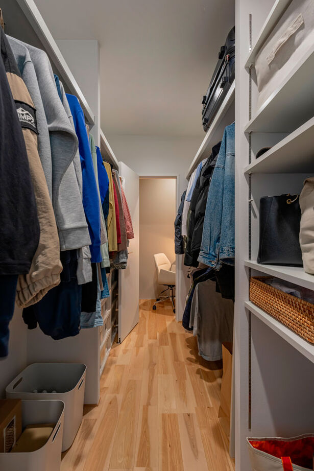 グランハウス 一級建築士事務所 【2000万円台/平屋/4LDK/間取り図】青の壁をすっと差した、北欧ナチュラルな平屋。まどろみのヌックも最高の建築実例画像15