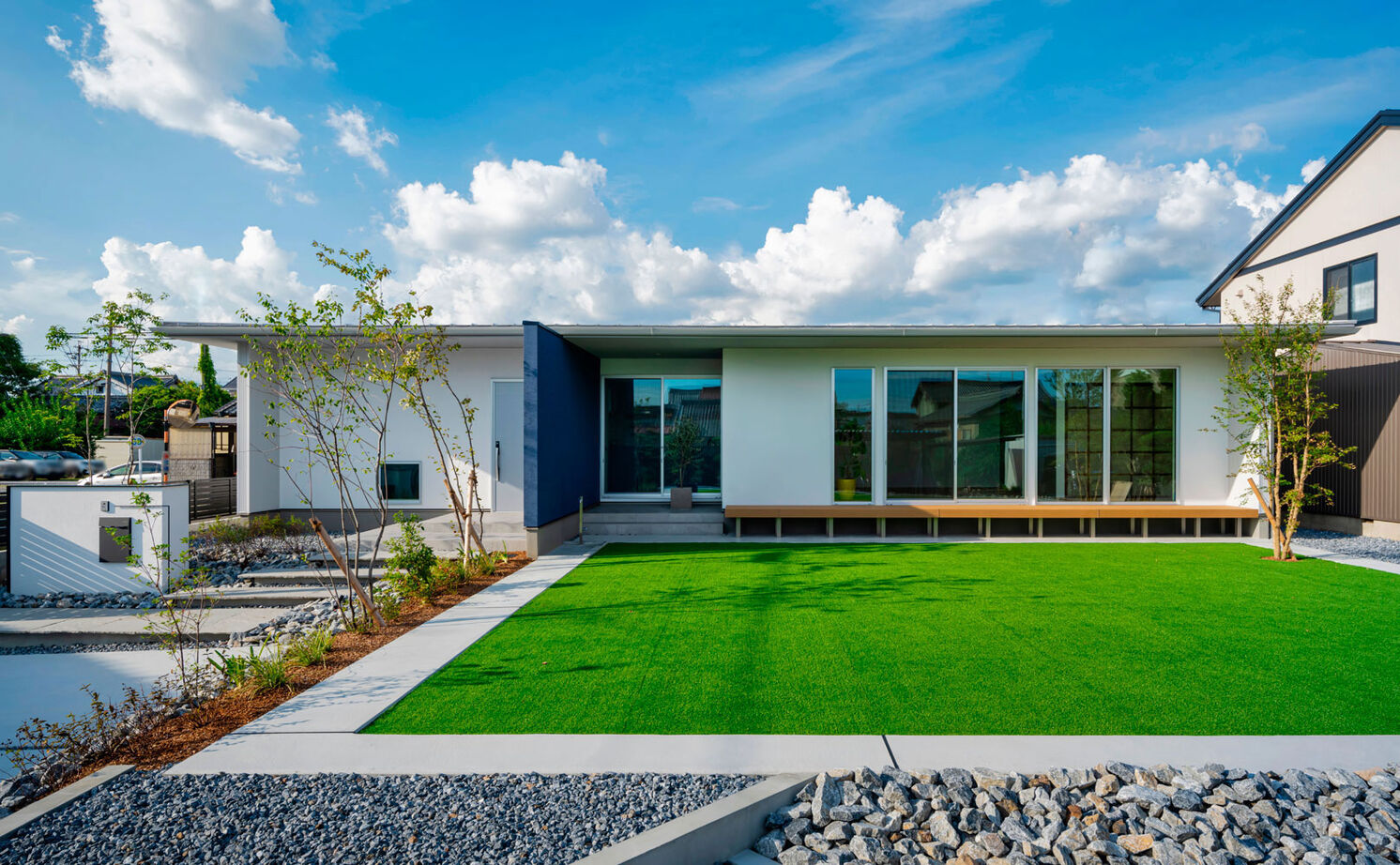 グランハウス 一級建築士事務所 【2000万円台/平屋/4LDK/間取り図】青の壁をすっと差した、北欧ナチュラルな平屋。まどろみのヌックも最高の建築実例画像17