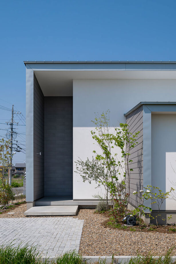 グランハウス 一級建築士事務所 【3000万円台/平屋/30坪台/間取り図】柔らかなRを描く天井やらせん階段。上品で美しい平屋に家事ラクを内包の建築実例画像11