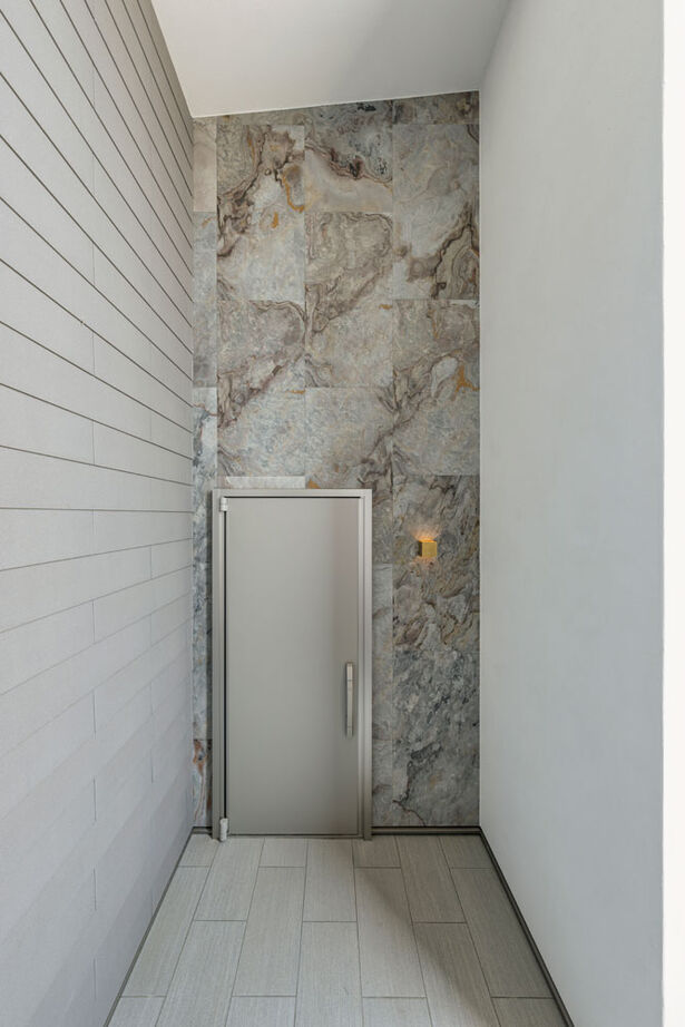 グランハウス 一級建築士事務所 【3000万円台/平屋/30坪台/間取り図】柔らかなRを描く天井やらせん階段。上品で美しい平屋に家事ラクを内包の建築実例画像12