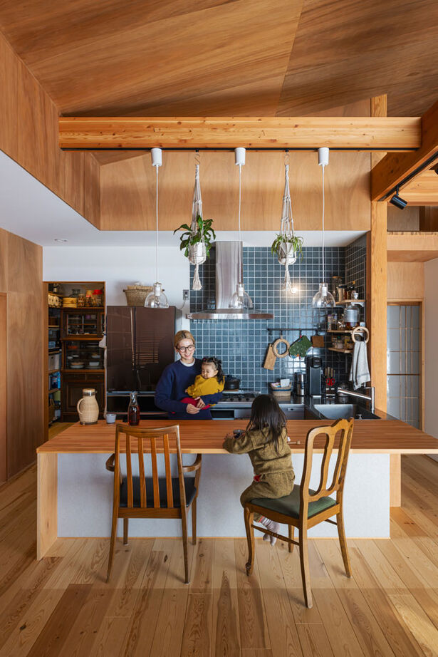 グランハウス 一級建築士事務所 【2000万円台/平屋/30坪台/間取り図】思い出をつなぐ平屋。２つのリビングやコの字キッチンで居心地抜群の建築実例画像2