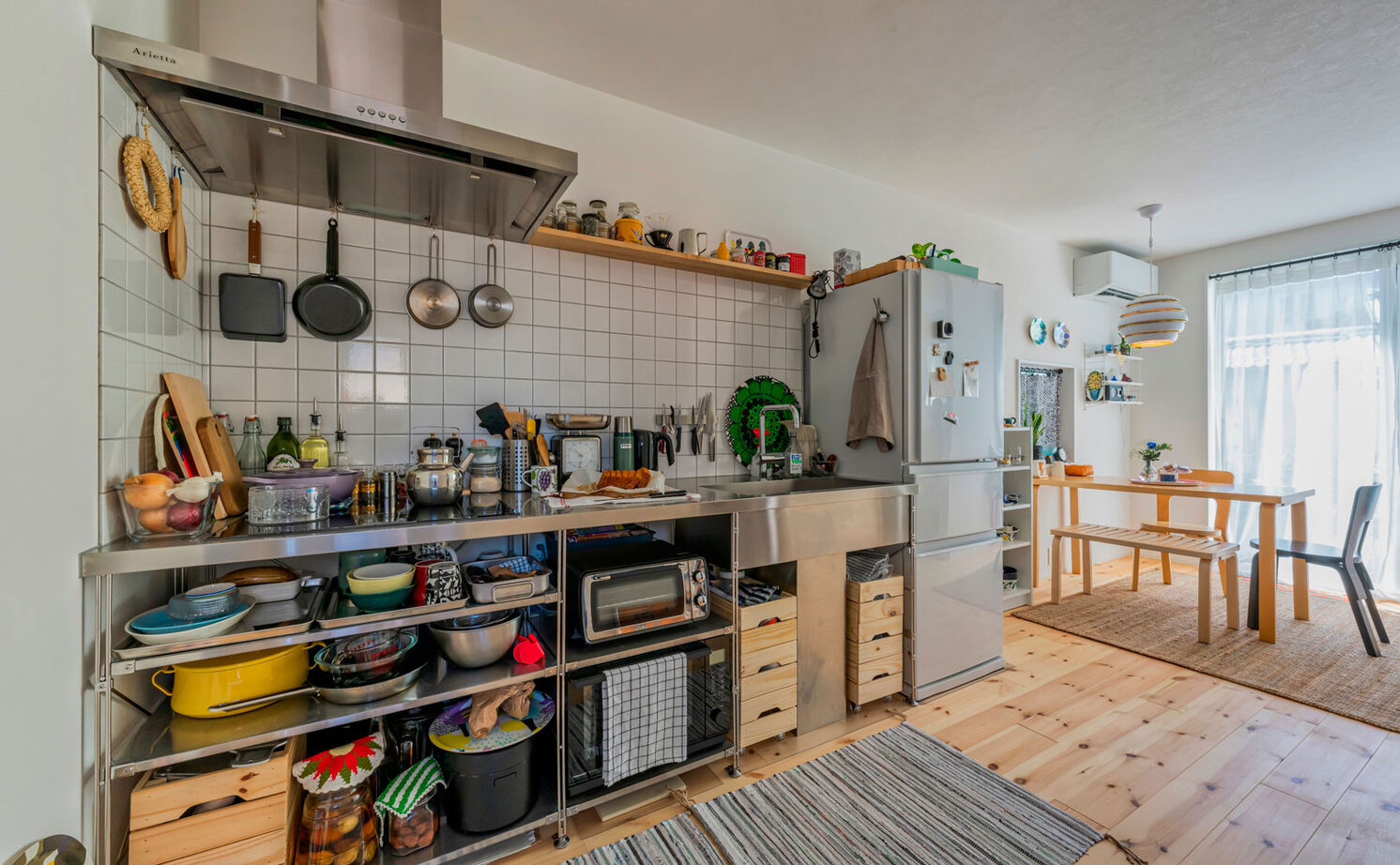 グランハウス 一級建築士事務所 【1000万円台/平屋/10坪台/間取り図】フィンランドに迷い込んだよう。北欧スタイルを楽しむ10坪の赤い平屋の建築実例画像2