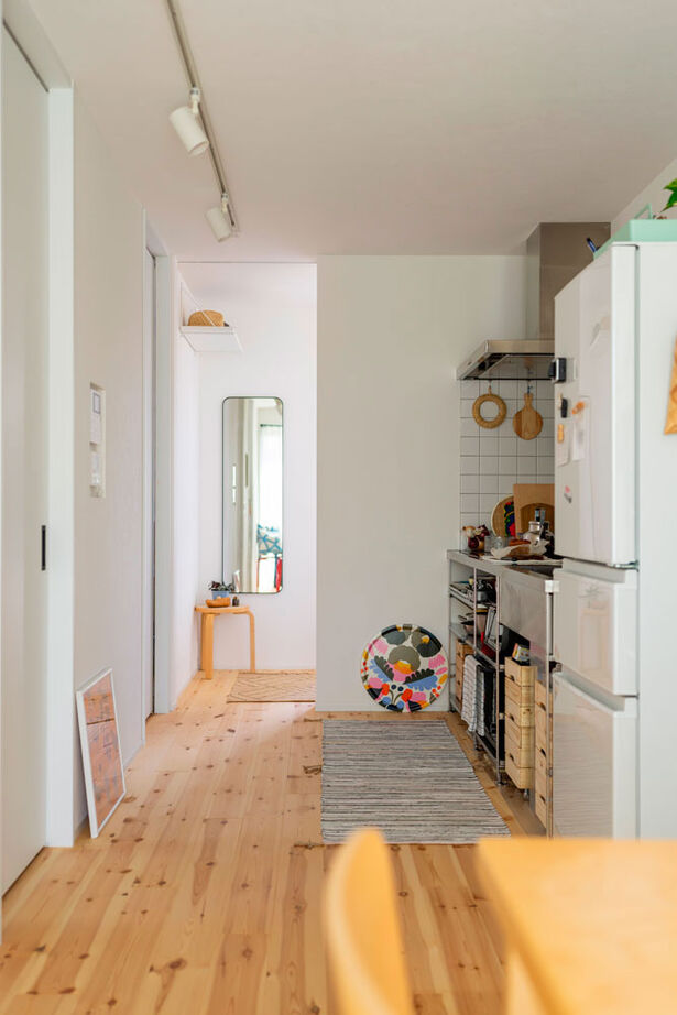 グランハウス 一級建築士事務所 【1000万円台/平屋/10坪台/間取り図】フィンランドに迷い込んだよう。北欧スタイルを楽しむ10坪の赤い平屋の建築実例画像5