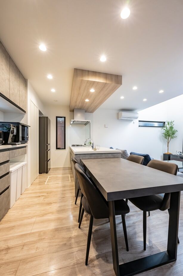 MD studio. 建築士とつくる家 【ペット/23坪/間取り図/狭小地】玄関兼用の広々土間と吹抜け設計が、愛犬と開放的に暮らす毎日を実現の建築実例画像10