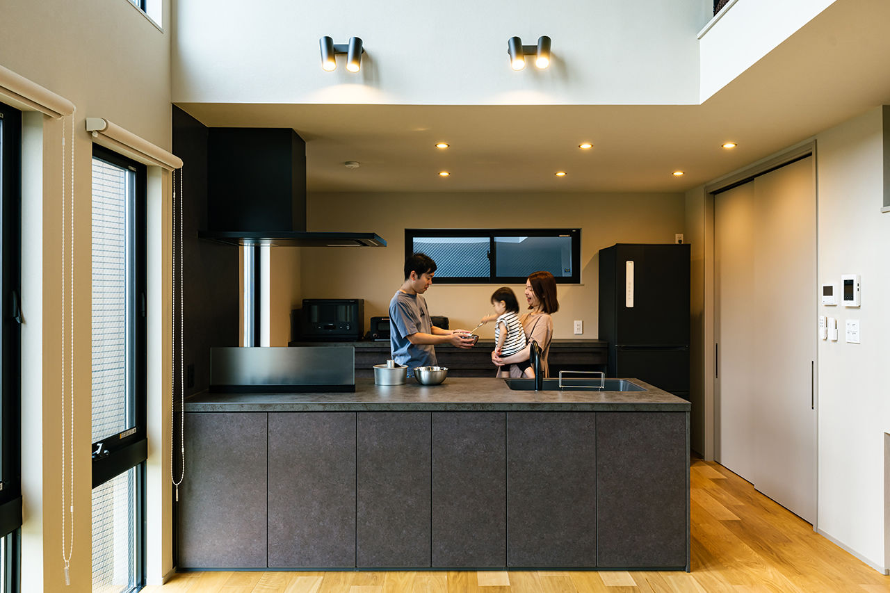 MD studio. 建築士とつくる家 【27坪/旗竿地/2階リビング/間取り図】高台の眺望を取り込む吹抜け窓と、家事ラクな回遊動線で快適な暮らしの建築実例画像5