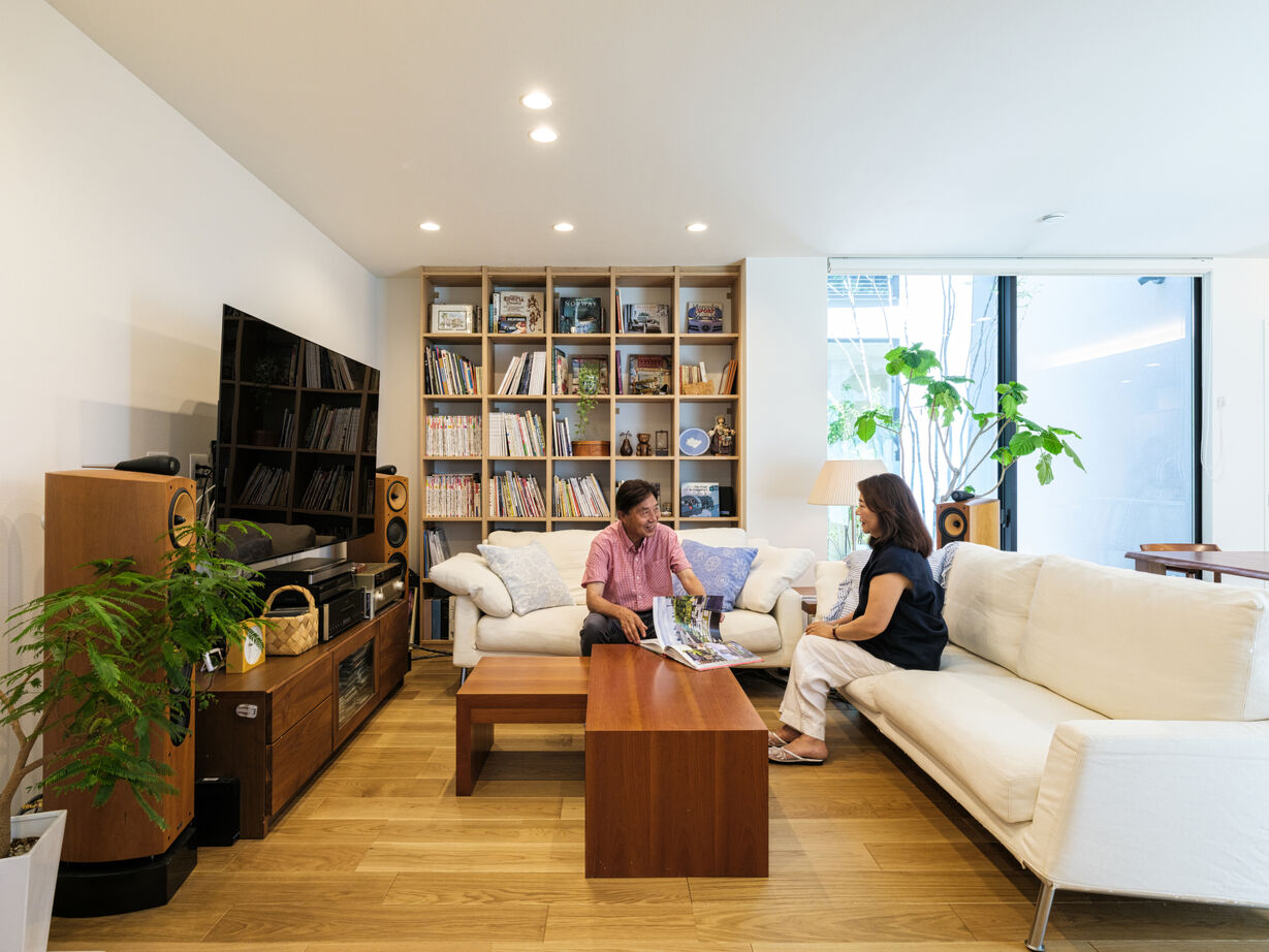 MD studio. 建築士とつくる家 【二世帯住宅/中庭/回遊動線】日常に光と緑がやさしく満ちる住まいの建築実例画像2