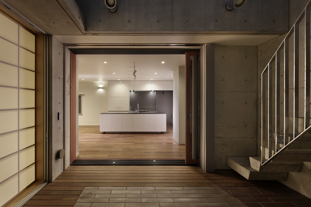 フルキスペースデザイン 【賃貸併用住宅/二世帯】上質で洗練された外観と、中庭とつながる広々とした大空間が魅力の住まいの建築実例画像4