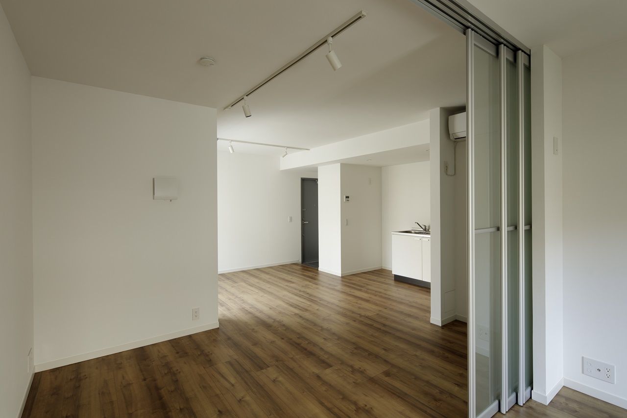 フルキスペースデザイン 【賃貸併用住宅/二世帯】上質で洗練された外観と、中庭とつながる広々とした大空間が魅力の住まいの建築実例画像8