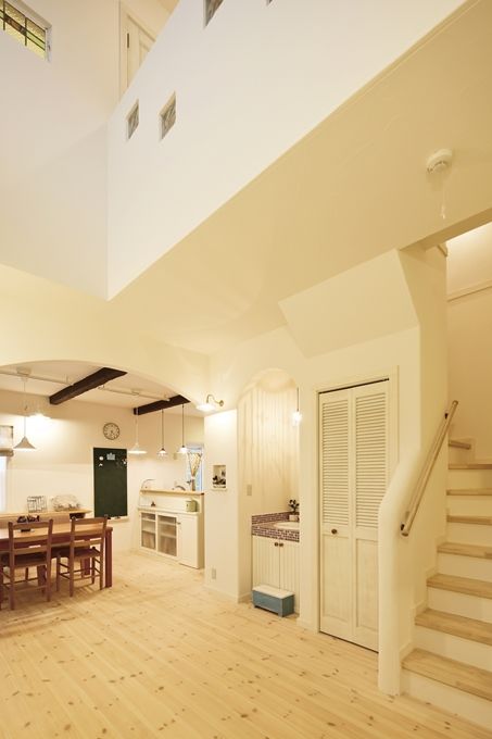  デザインハウス・エフ 【間取り有/1000万円台】《カバードポーチ/吹き抜けのある住まい》南欧テイストのかわいいお家の建築実例画像5