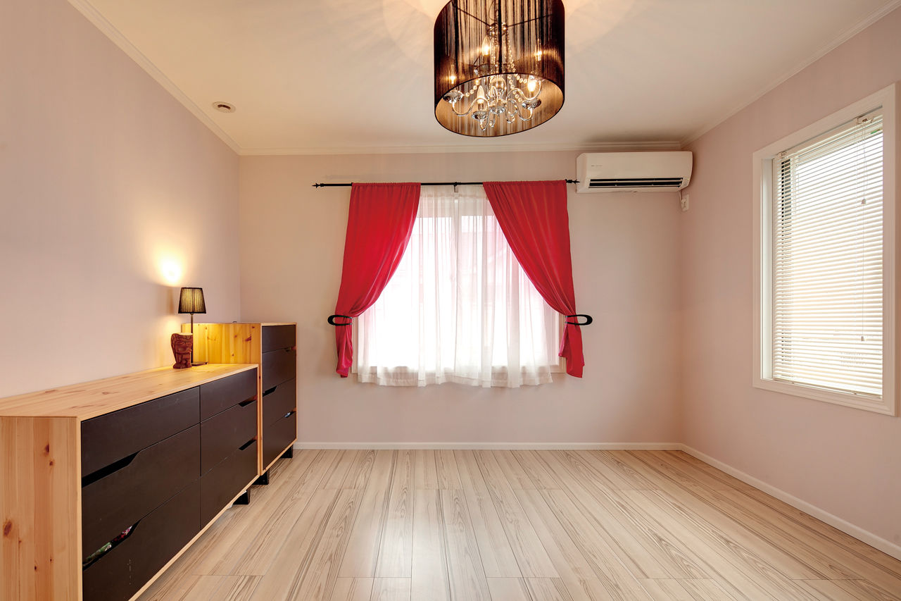  デザインハウス・エフ 【1500～1999万円・間取りあり】アメリカ映画のワンシーンみたい！風が気持ちいいカバードポーチのある家の建築実例画像8