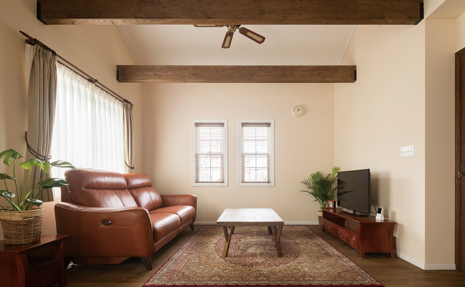  デザインハウス・エフ 【間取り有/1000万円台/平屋の家】コンパクトで開放的なオールドハワイアンスタイルのフラットハウスの建築実例画像9