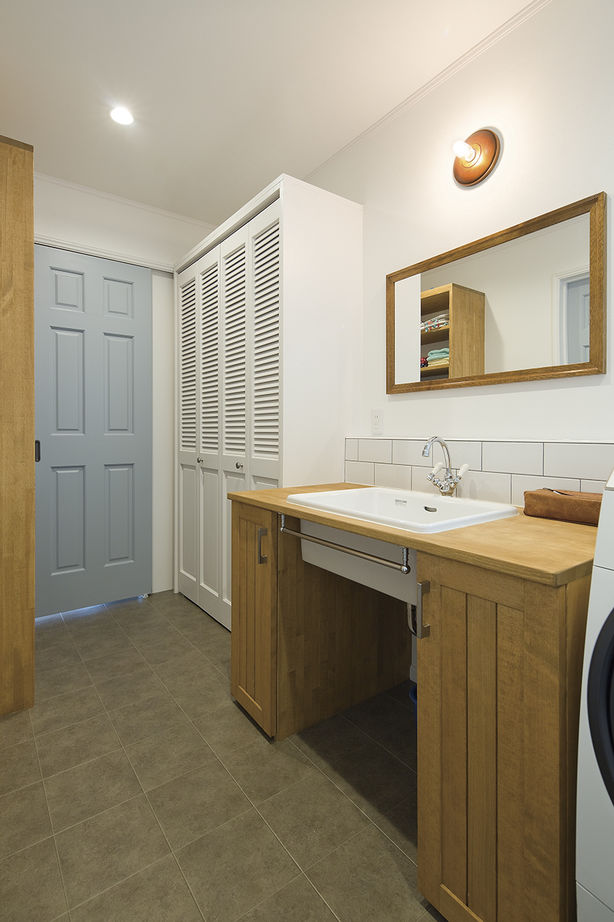  デザインハウス・エフ 【1500万～1999万円・間取りあり】無垢床にこだわり憧れを詰め込んだ、シンプルなアメリカンハウスを実現の建築実例画像8