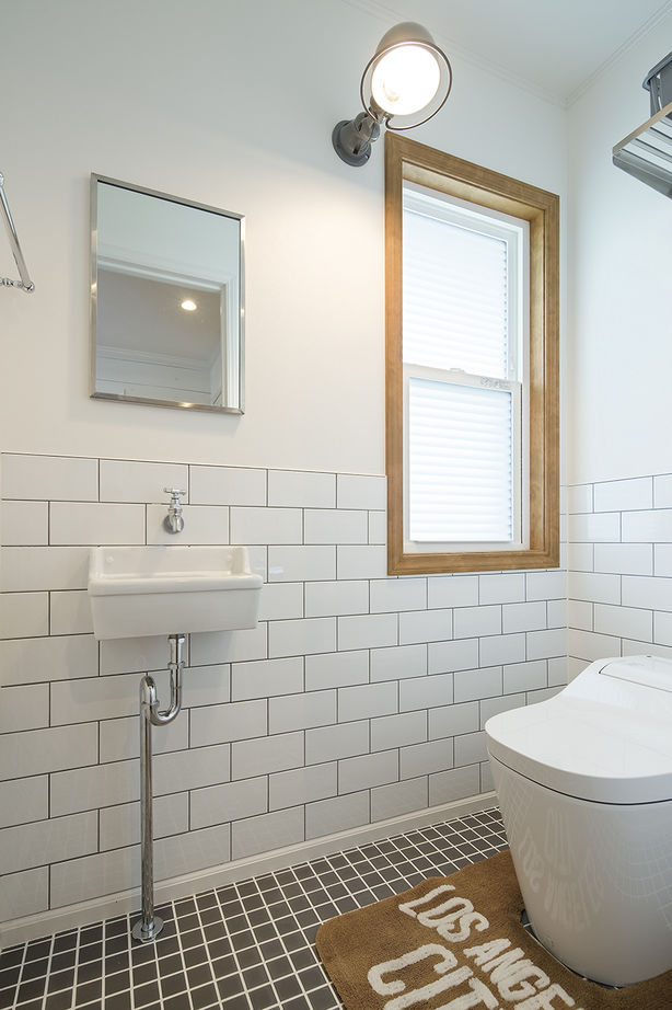  デザインハウス・エフ 【1500万～1999万円・間取りあり】無垢床にこだわり憧れを詰め込んだ、シンプルなアメリカンハウスを実現の建築実例画像9