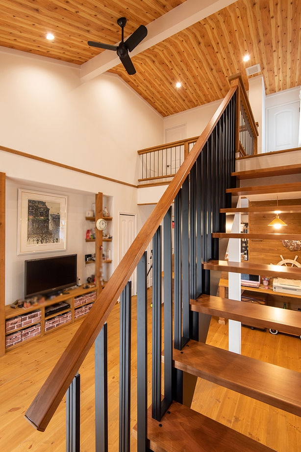  デザインハウス・エフ 【1000万円台/20坪台/間取り図】片流れ屋根に吹き抜けのLDK。平屋のようなアメリカン・アウトドアハウスの建築実例画像4