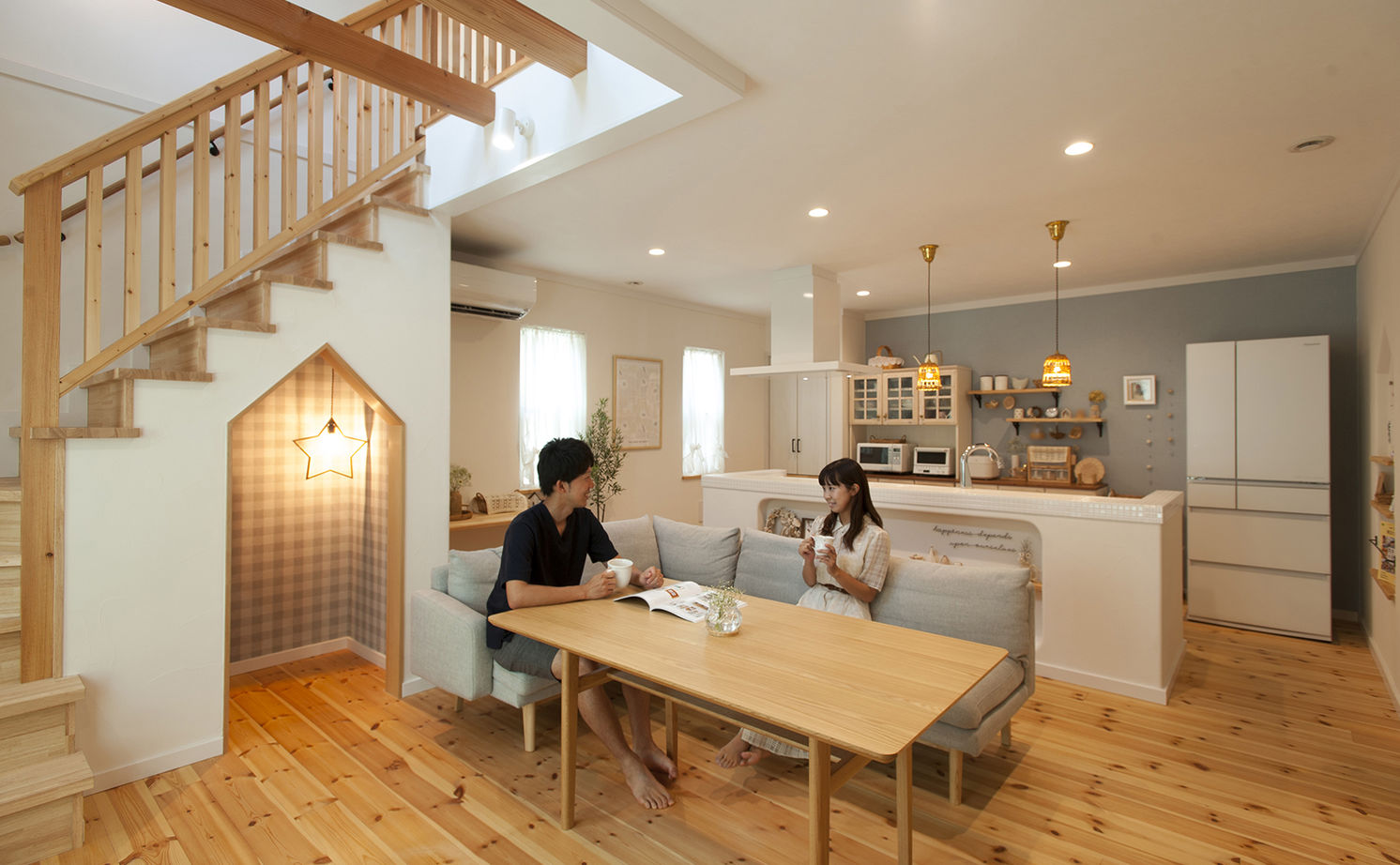  デザインハウス・エフ 【1000万円台/30坪台/間取り図/書斎/吹き抜け】「大好き」が沢山詰まった、おしゃれ可愛い北欧スタイルの家の建築実例画像3