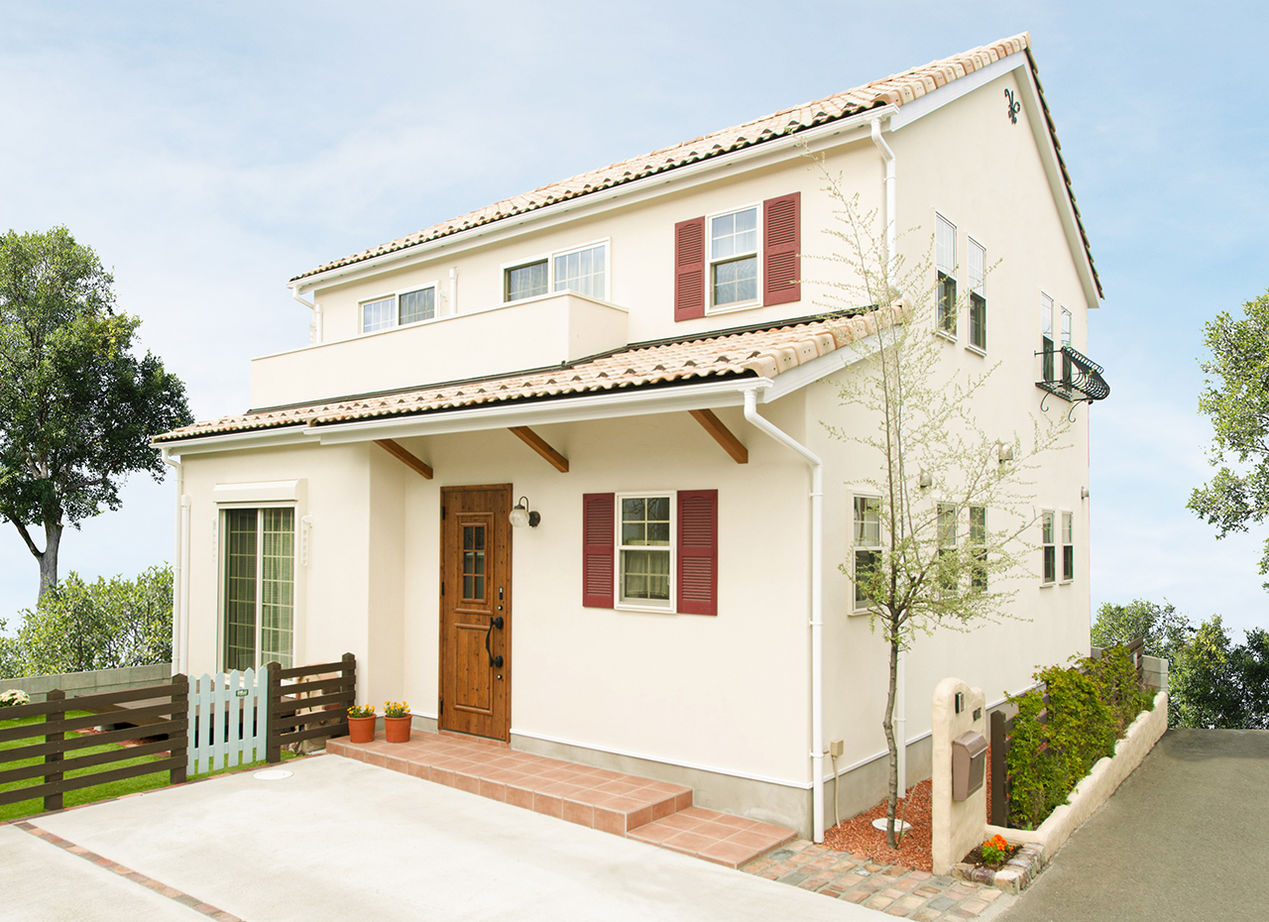  デザインハウス・エフ 【1000万円台/38坪/間取り図】変化に富んだ空間が魅力。本場のデザインを表現したプロヴァンスのお家の建築実例画像1