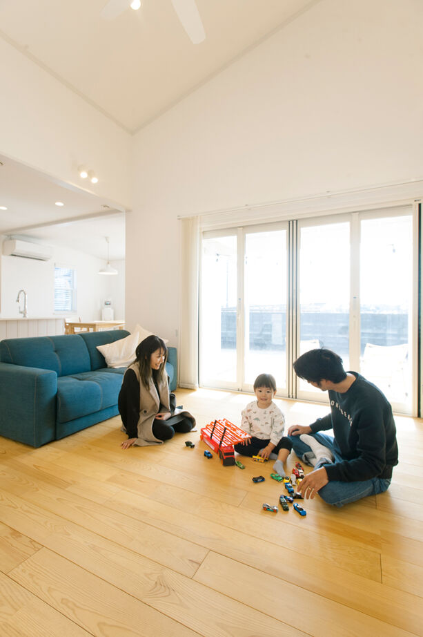  デザインハウス・エフ 【1000万円台/33坪台/カバードポーチ】白が映えるシンプルな格好よさ。平屋のサーファーズハウスの建築実例画像4