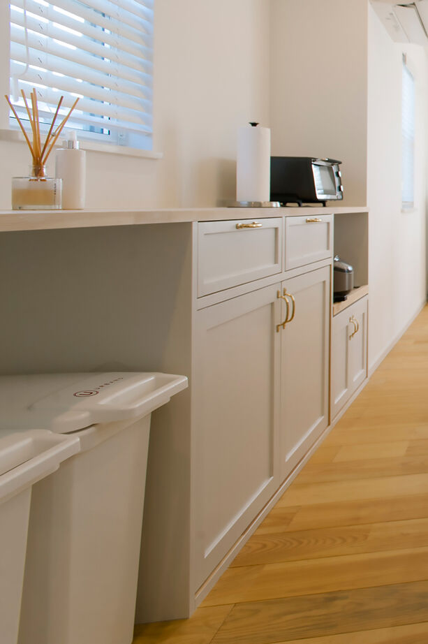  デザインハウス・エフ 【1000万円台/33坪台/カバードポーチ】白が映えるシンプルな格好よさ。平屋のサーファーズハウスの建築実例画像9