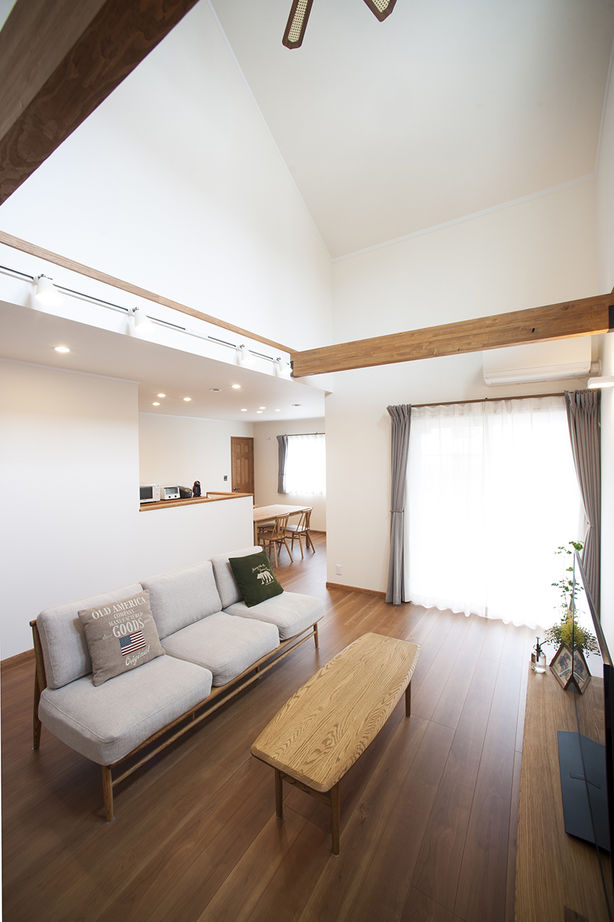  デザインハウス・エフ 【1000万円台/20坪台/吹き抜け/間取り図】先進の設備を備えた、お洒落なアーリーアメリカンスタイルの平屋の建築実例画像3