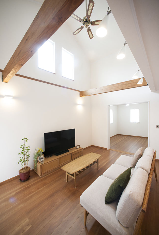  デザインハウス・エフ 【1000万円台/20坪台/吹き抜け/間取り図】先進の設備を備えた、お洒落なアーリーアメリカンスタイルの平屋の建築実例画像4