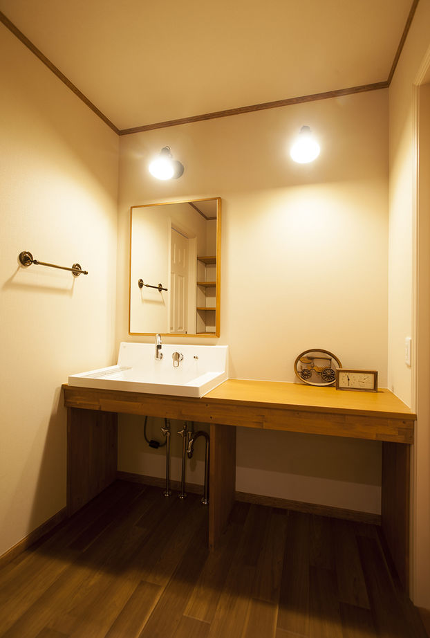  デザインハウス・エフ 【1000万円台/20坪台/吹き抜け/間取り図】先進の設備を備えた、お洒落なアーリーアメリカンスタイルの平屋の建築実例画像7