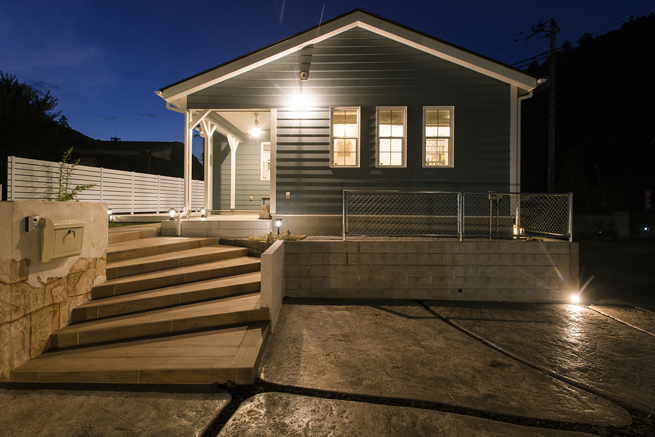  デザインハウス・エフ 【1000万円台/26坪/平屋/無垢材/間取り図有】ブルーの統一感が爽やかなアメリカンフラットハウスの建築実例画像2