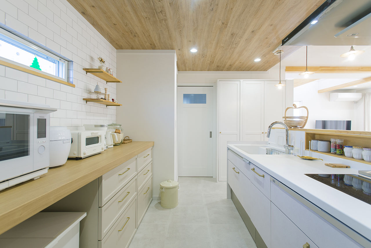  デザインハウス・エフ 【2000万円台/42坪台/吹き抜け/無垢材】可愛らしい造作と開放的な空間を叶えたプロヴァンススタイルの建築実例画像6