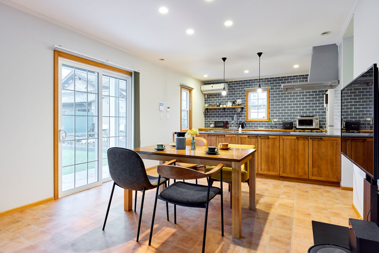  デザインハウス・エフ 【2000万円台/29坪台/平屋/間取り図あり】庭で遊ぶ子どもたちを眺めながら寛げるアメリカンハウスの建築実例画像3