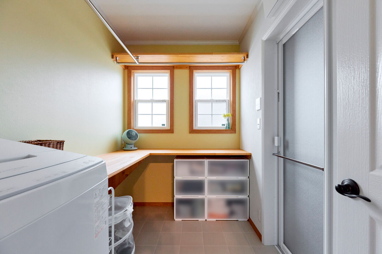  デザインハウス・エフ 【2000万円台/29坪台/平屋/間取り図あり】庭で遊ぶ子どもたちを眺めながら寛げるアメリカンハウスの建築実例画像6