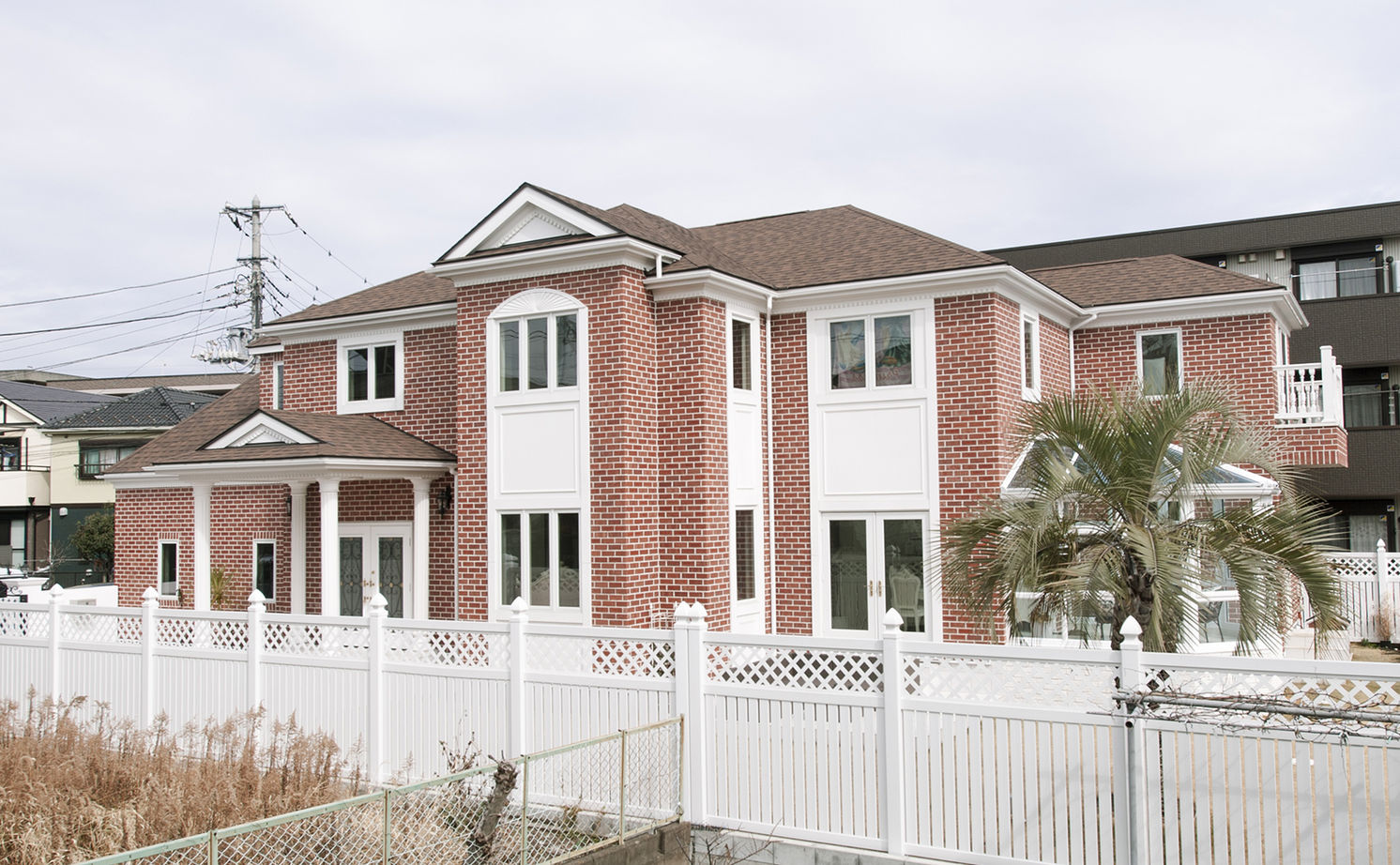 古川工務店 【5500万～5999万円・間取りあり】サーキュラー階段にコンサバトリー。エレガントな本格派輸入住宅を実現の建築実例画像2