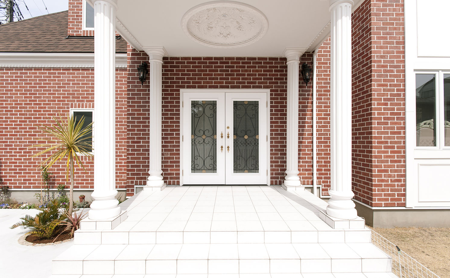 古川工務店 【5500万～5999万円・間取りあり】サーキュラー階段にコンサバトリー。エレガントな本格派輸入住宅を実現の建築実例画像4