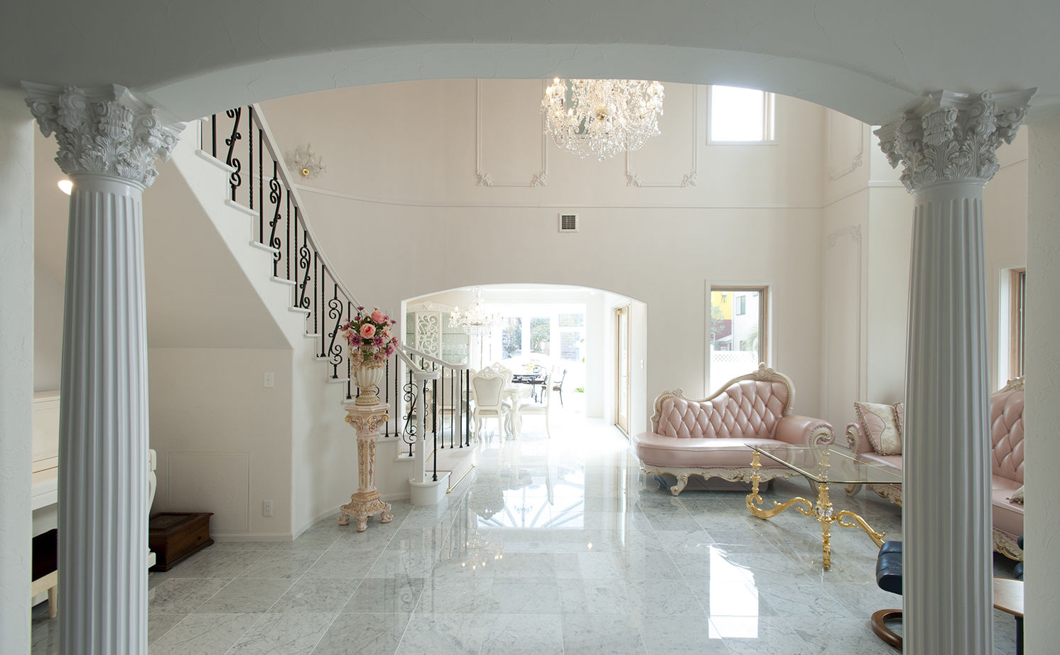 古川工務店 【5500万～5999万円・間取りあり】サーキュラー階段にコンサバトリー。エレガントな本格派輸入住宅を実現の建築実例画像5