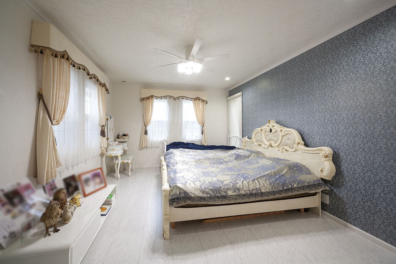 古川工務店 シャンデリアとサーキュラー階段が見る人を魅了させる、まるでお城のような邸宅の建築実例画像8