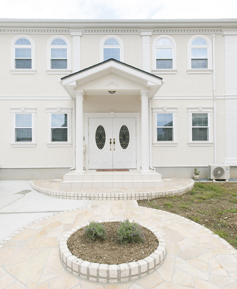 古川工務店 【2500万～2999万円/間取り図/サーキュラー階段/ガレージ】妻の想いが詰まった宮殿のような輸入住宅の建築実例画像