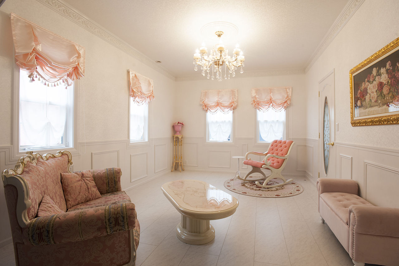 古川工務店 【2500万～2999万円/間取り図/サーキュラー階段/ガレージ】妻の想いが詰まった宮殿のような輸入住宅の建築実例画像3