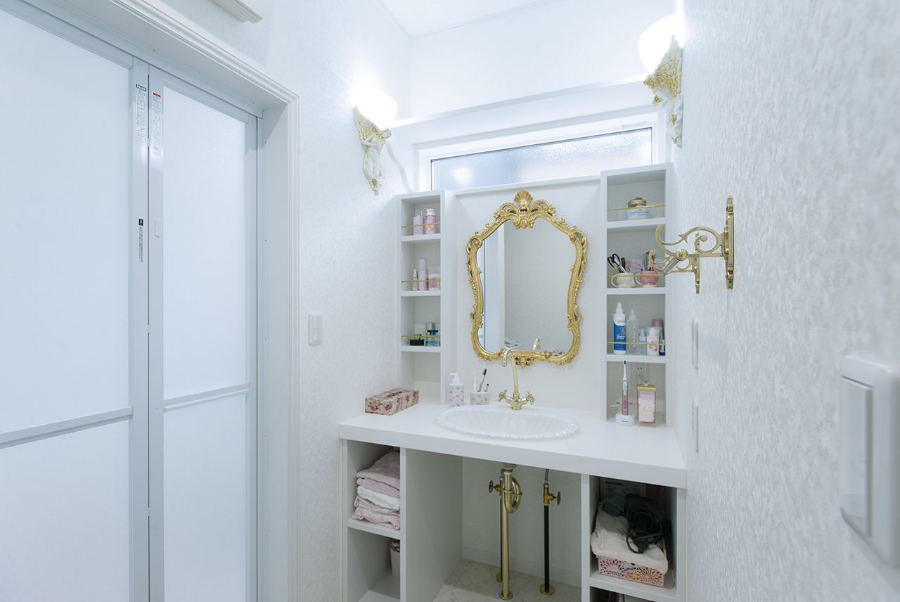 古川工務店 【2500万～2999万円/間取り図/サーキュラー階段/ガレージ】妻の想いが詰まった宮殿のような輸入住宅の建築実例画像8