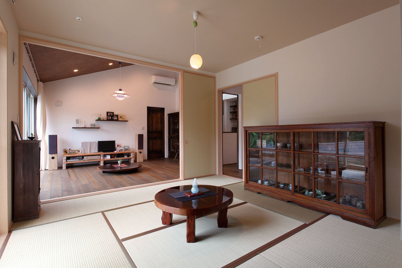 悠悠ホーム 【2000万円～2500万円で建てた家】ジャズと珈琲が似合うレトロな平屋。夫婦で語らい、わんこと共に暮らす家の建築実例画像1