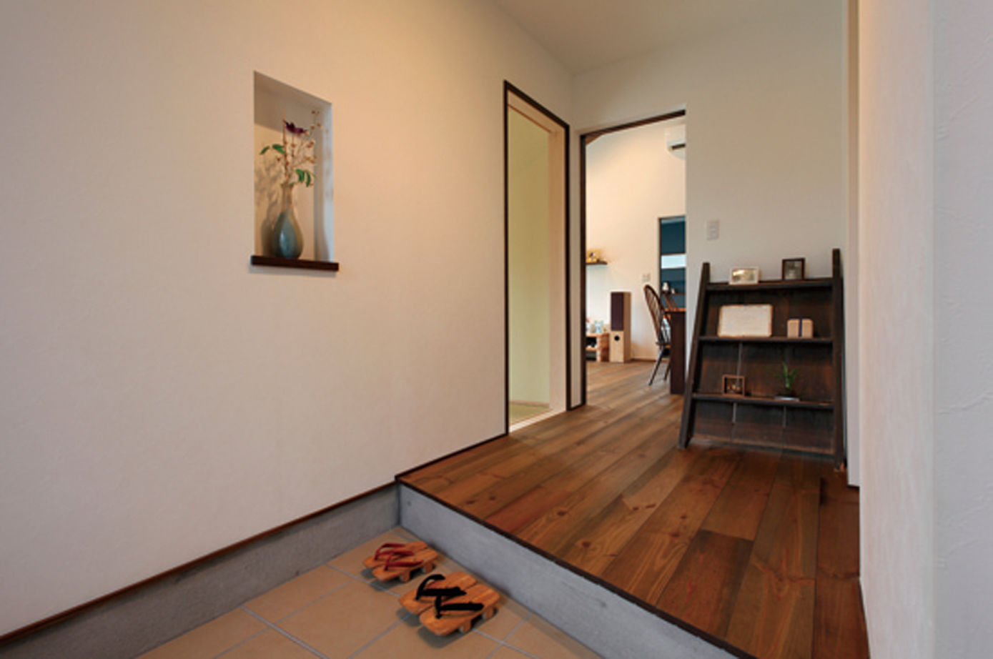 悠悠ホーム 【2000万円～2500万円で建てた家】ジャズと珈琲が似合うレトロな平屋。夫婦で語らい、わんこと共に暮らす家の建築実例画像9