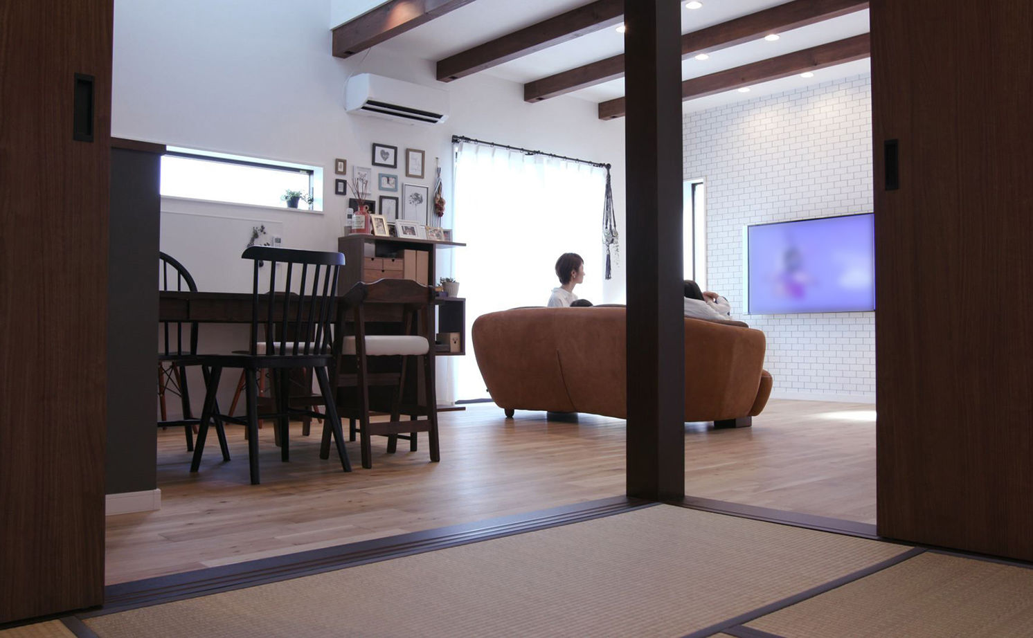 悠悠ホーム 【1500万円～1999万円で建てた家】家族の理想を実現した収納力！子ども達とのびのび快適に過ごす家事動線の建築実例画像9