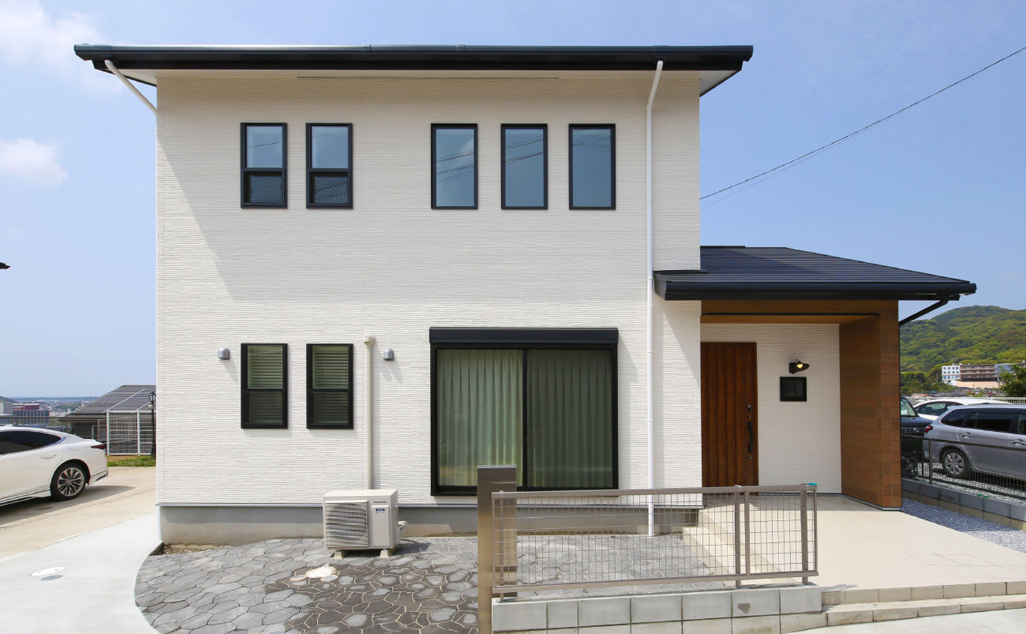 悠悠ホーム 【2600万円で建てた家／35坪／間取り図有】家事ラク動線+たっぷりの収納が嬉しい、ナチュラルテイストの家の建築実例画像2