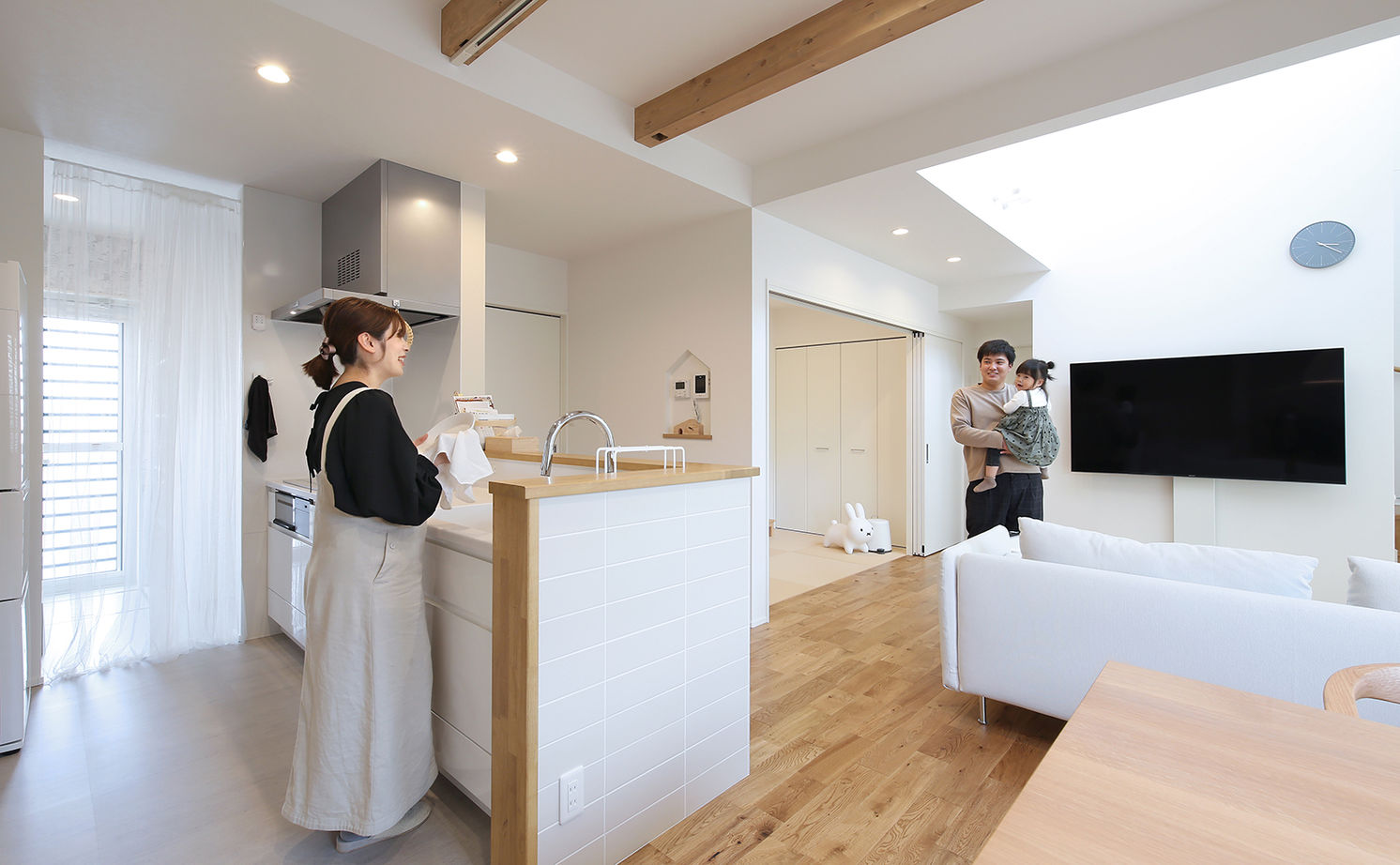 悠悠ホーム 【2600万円で建てた家／35坪／間取り図有】家事ラク動線+たっぷりの収納が嬉しい、ナチュラルテイストの家の建築実例画像7